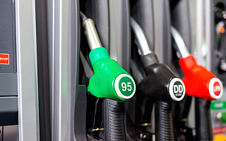 Ekspert: mało prawdopodobny wzrost cen paliw od 1 stycznia